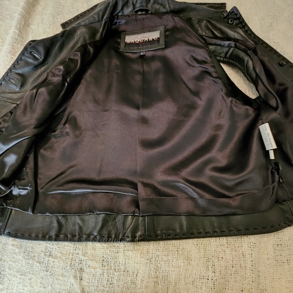 Black Leather Vest - Picture 3 of 8